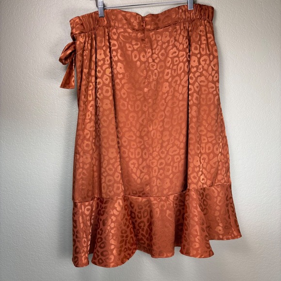 NWT Torrid Copper Leopard Jacquard Wrap Skirt Size 2x (18-20) - Picture 5 of 14